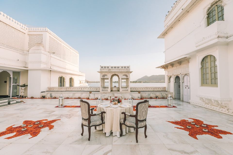 taj-lake